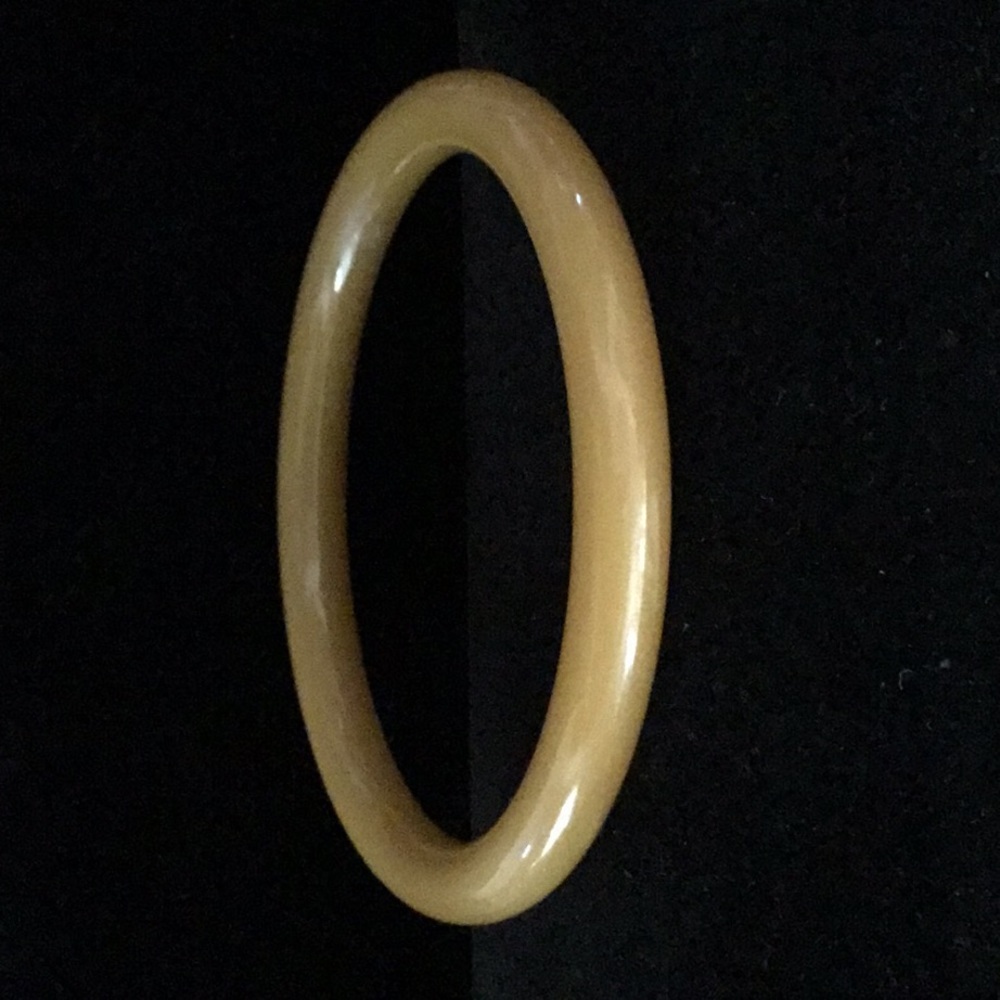 Vintage Bakelite Bangle